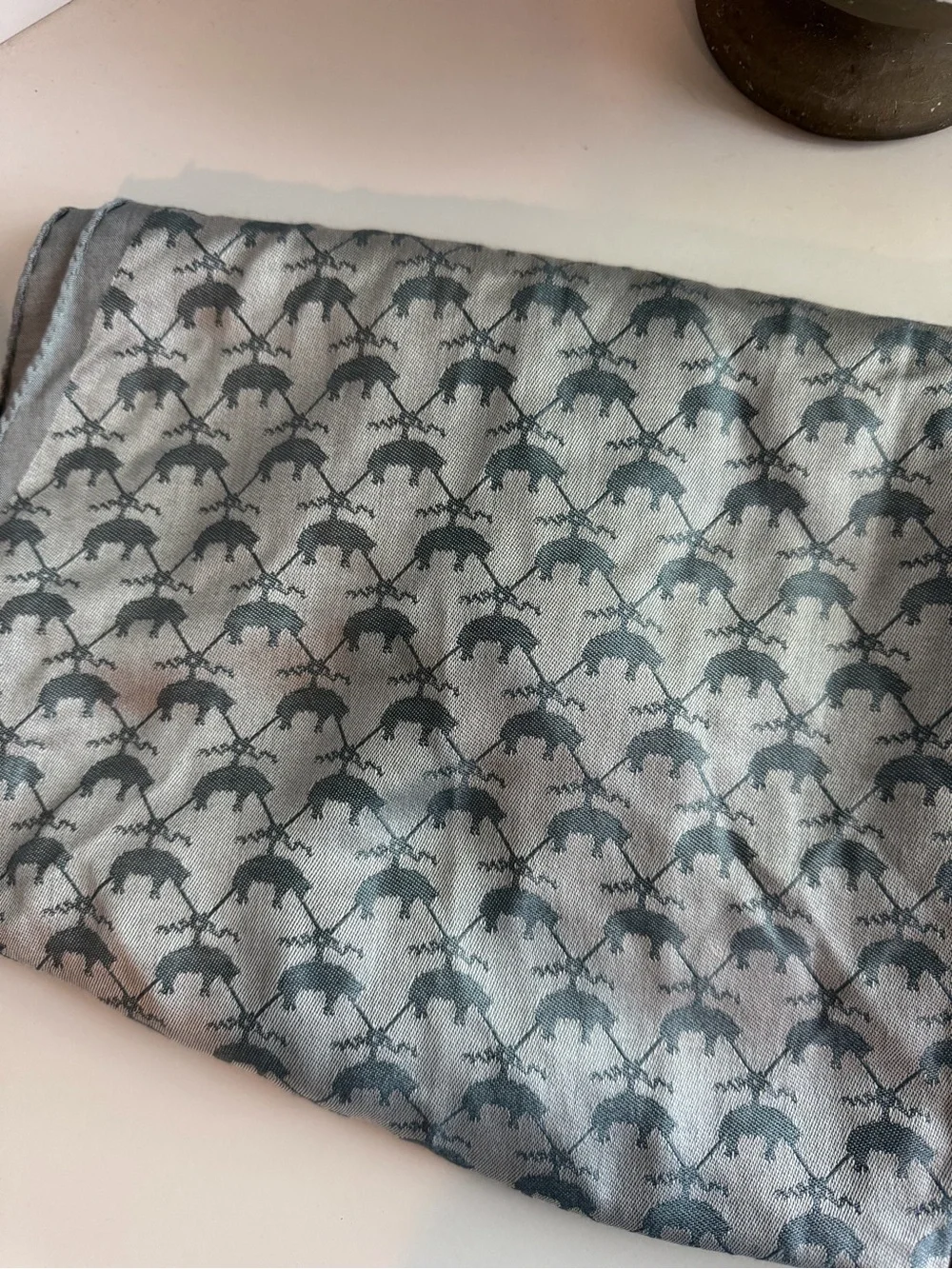 Brooks Brothers Silk and Cashmere Scarf with Classic Lamb Logo Made in Italy